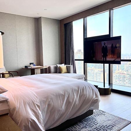 Hilton Jiaxing Hotel Bagian luar foto