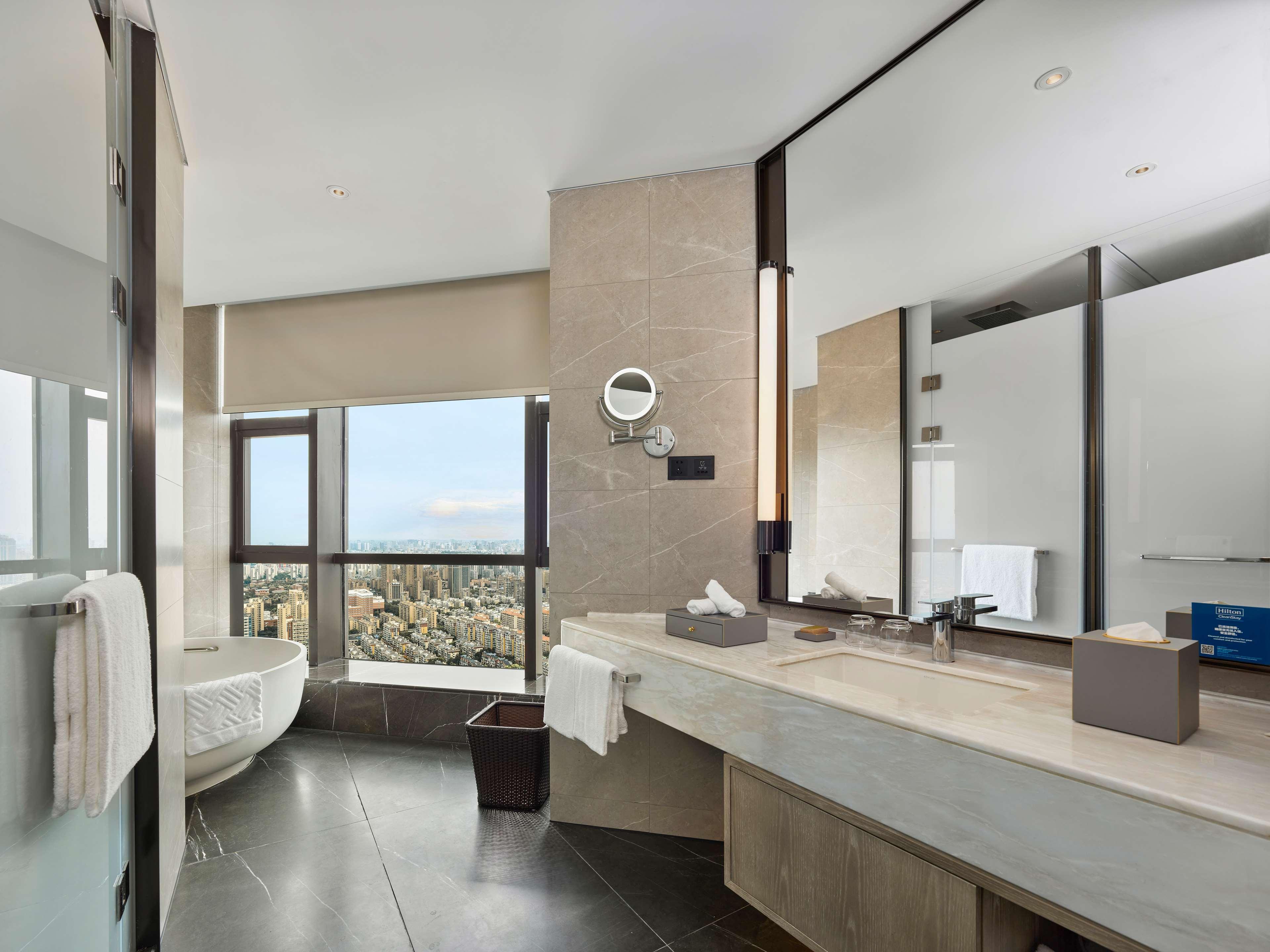 Hilton Jiaxing Hotel Bagian luar foto