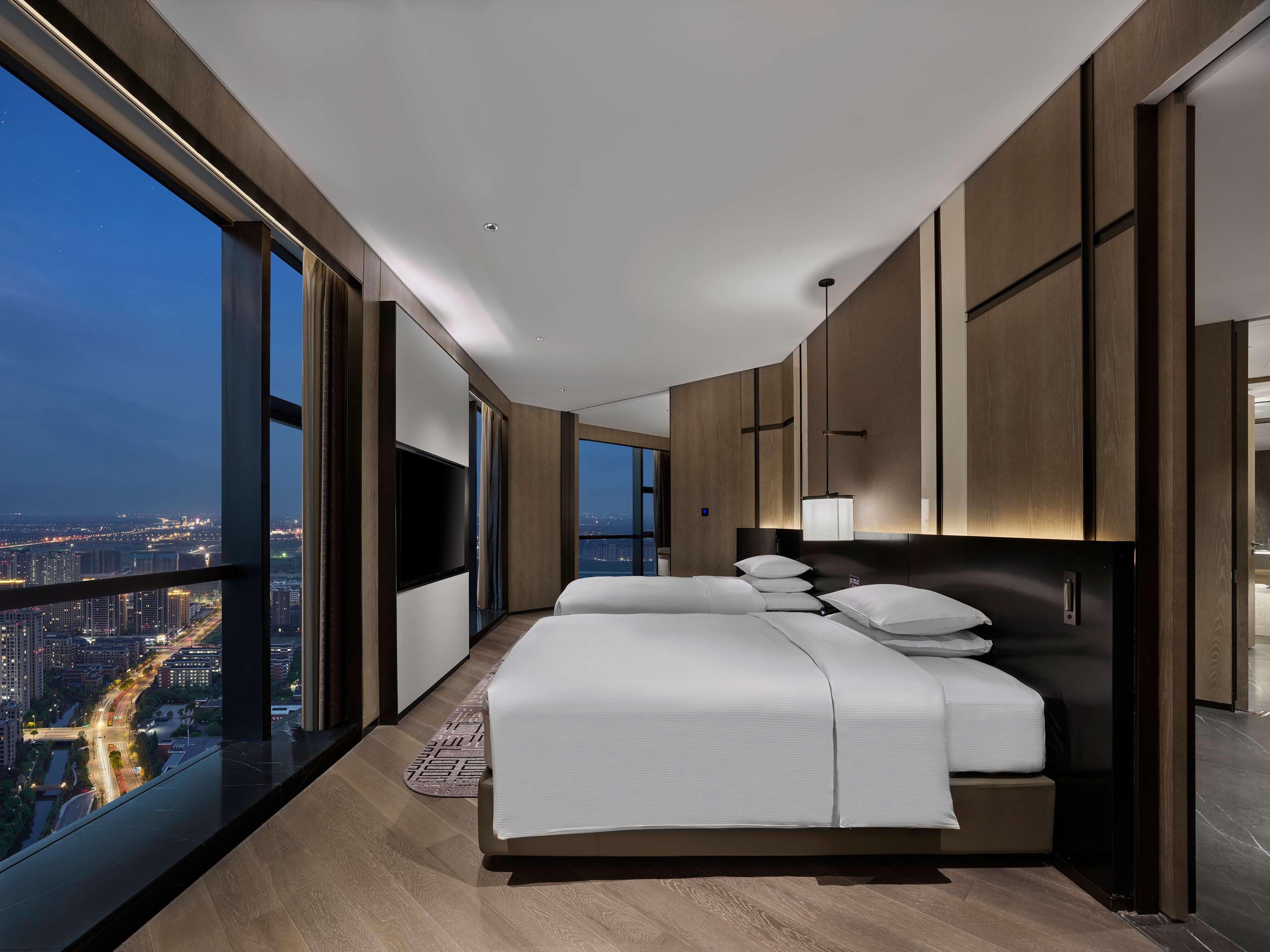 Hilton Jiaxing Hotel Bagian luar foto