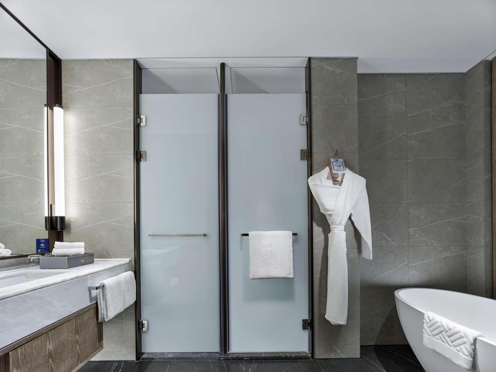 Hilton Jiaxing Hotel Bagian luar foto